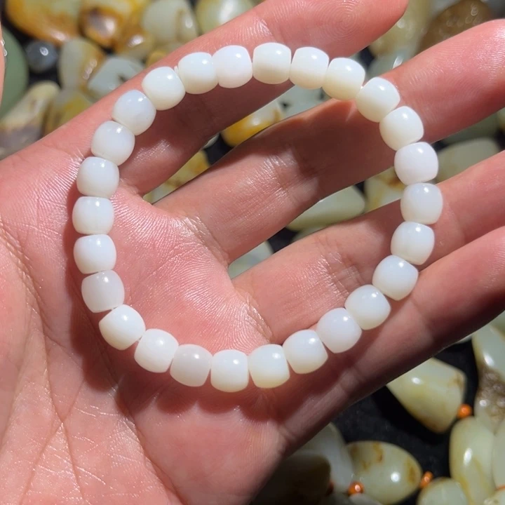 和田玉未镶嵌手串