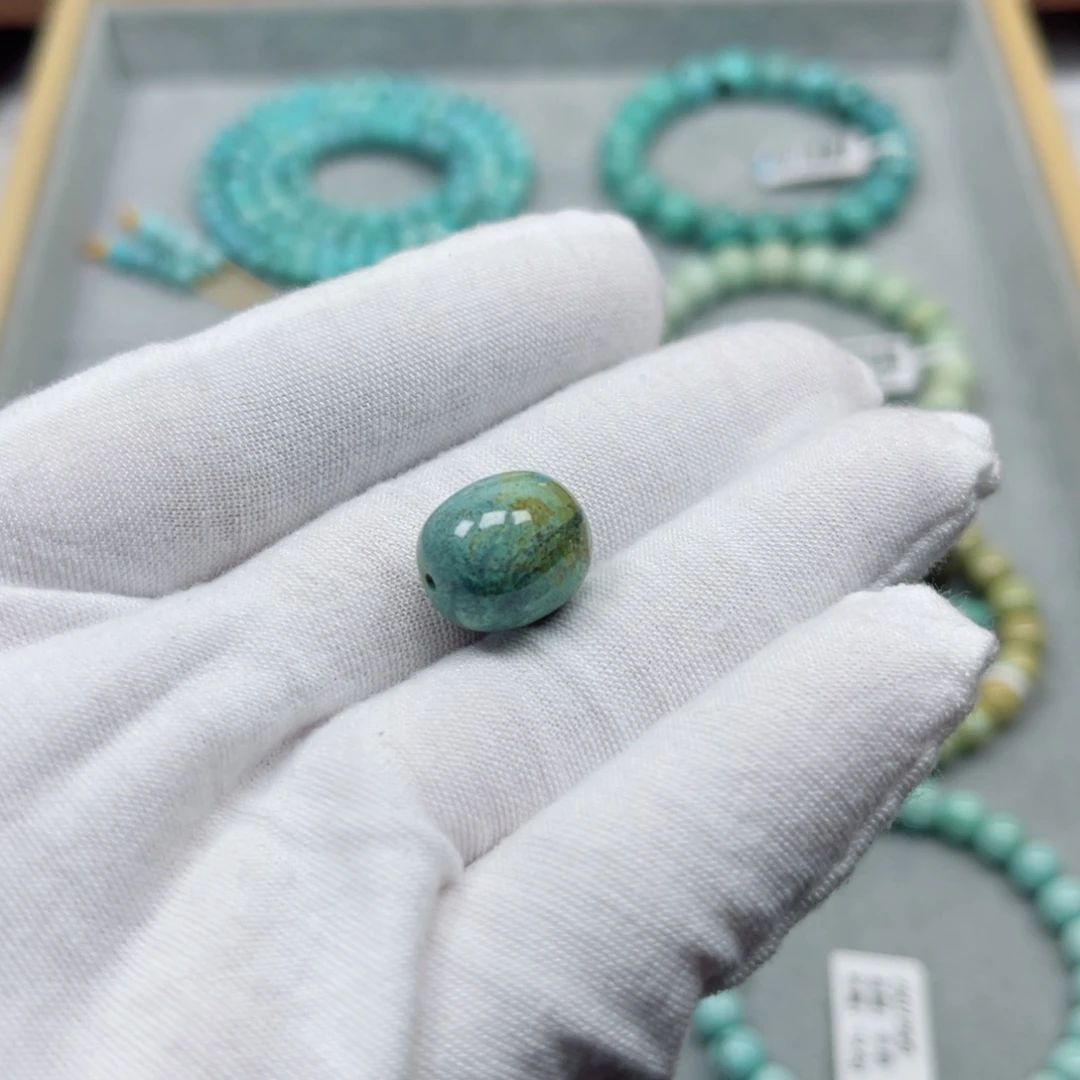 绿松石未镶嵌挂件
