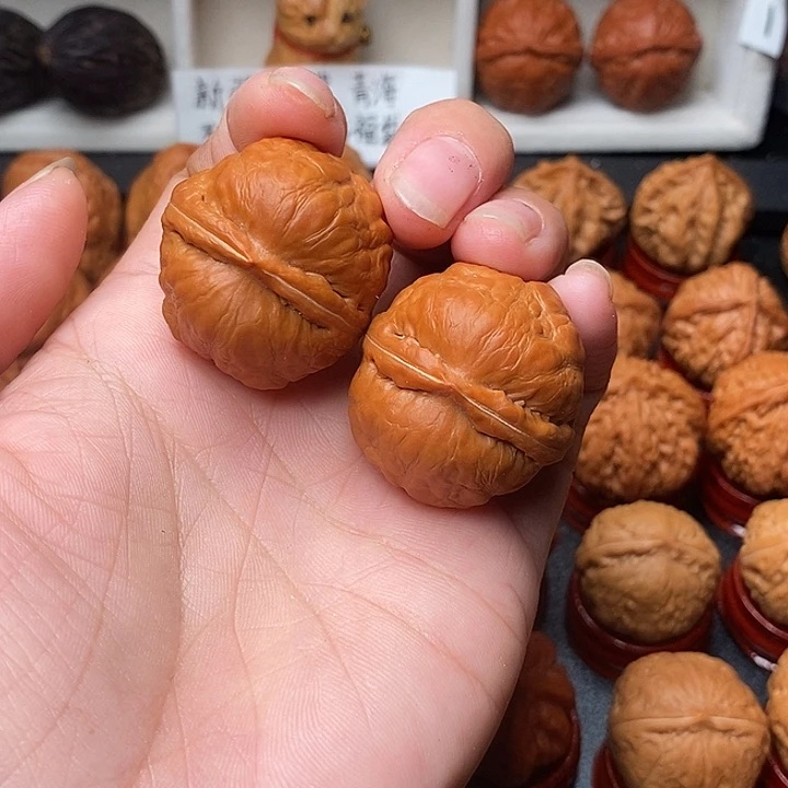 吊坠文玩核桃水晶蟾