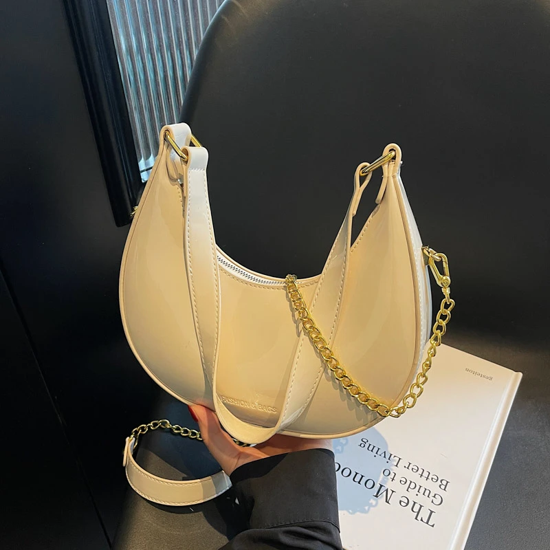 法式小众腋下包高级质感月牙包2025爆款纯色亮面链条单肩斜跨包包