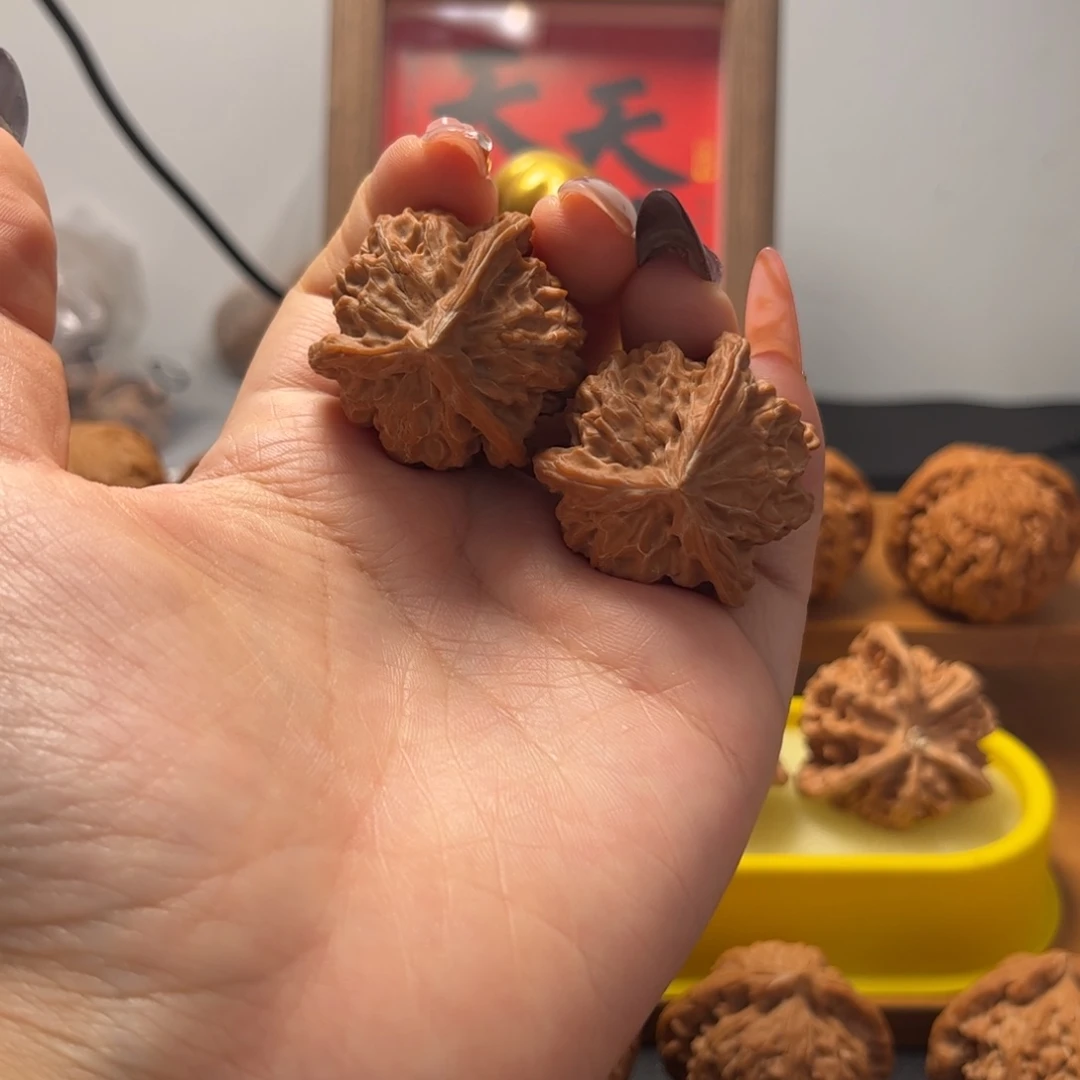 文玩核桃把件盘山三棱35全