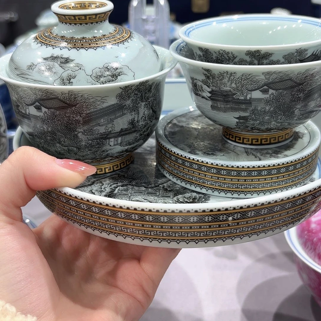 瓷片景德镇瓷器精品陈列
