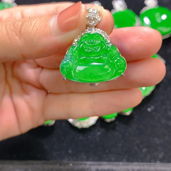 翡翠银S925镶嵌颈饰一个