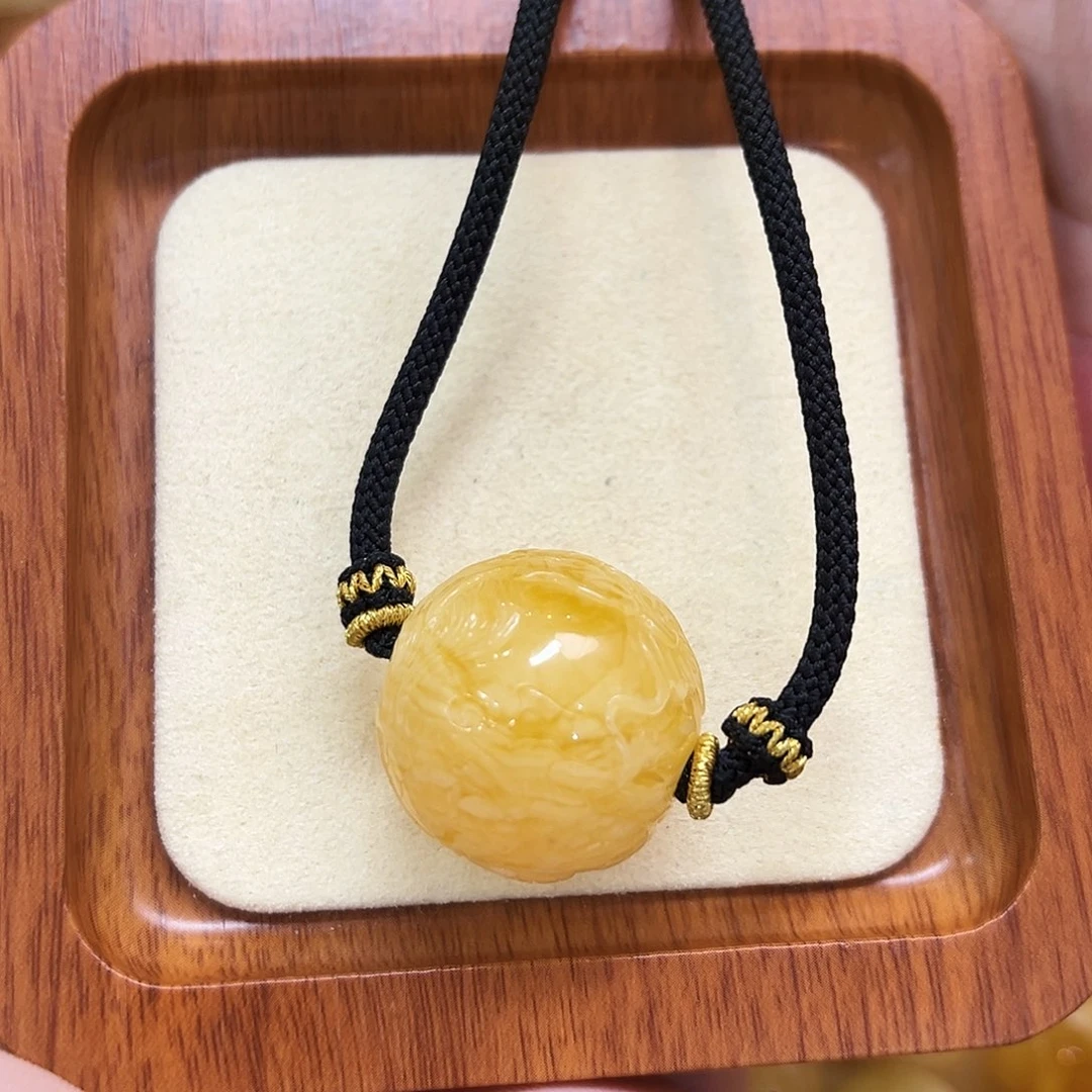 蜜蜡未镶嵌珠宝奇石