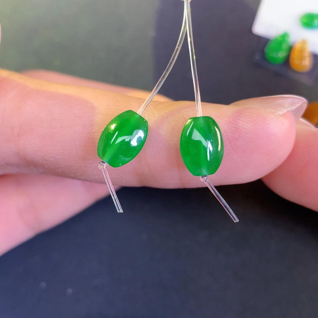 翡翠裸石8.7-6.35-3.24