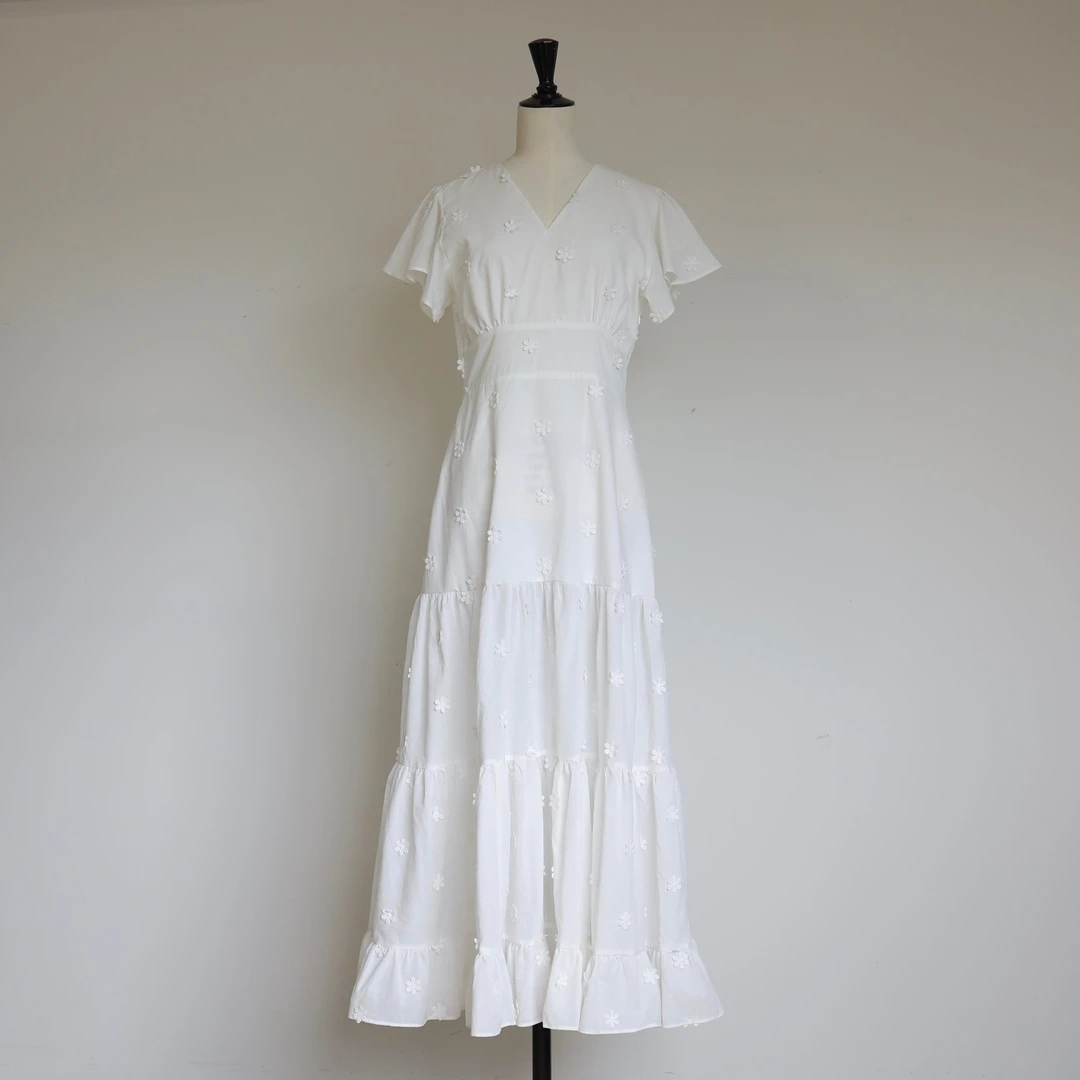 【MonTendre】夏季新款G立体刺绣小花V领荷叶边收腰夏季连衣裙长款