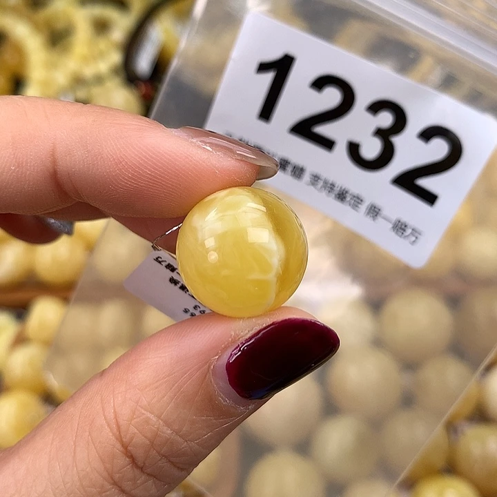 蜜蜡未镶嵌珠宝奇石17