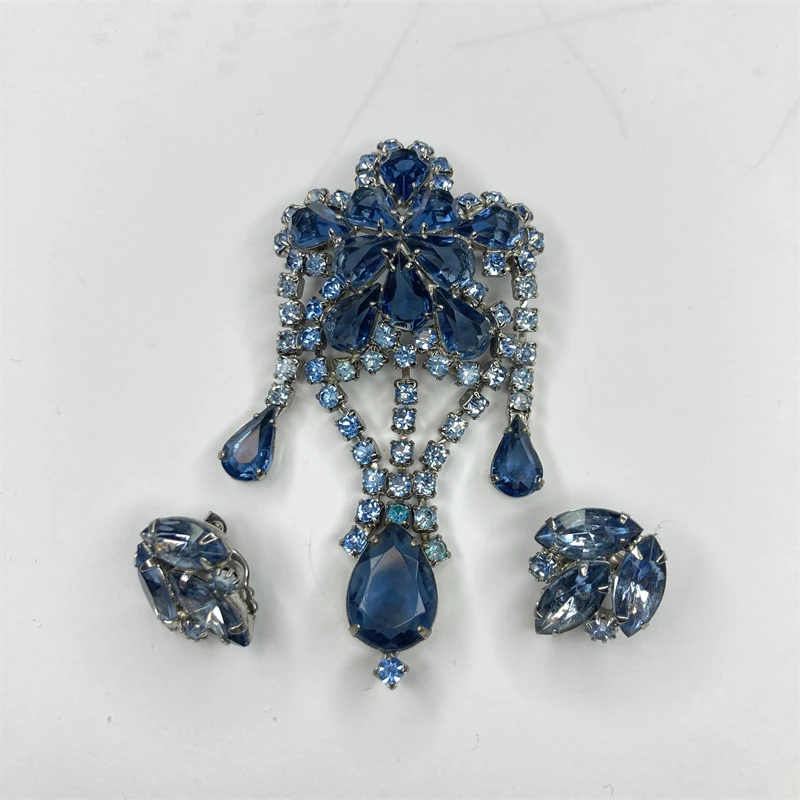 合金胸针 juliana蓝色宫廷鸢尾胸针耳环套装1-12【2061213-023】