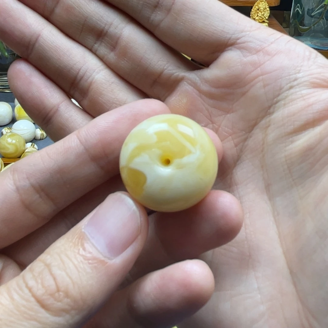 琥珀珠宝奇石未镶嵌掩**月14