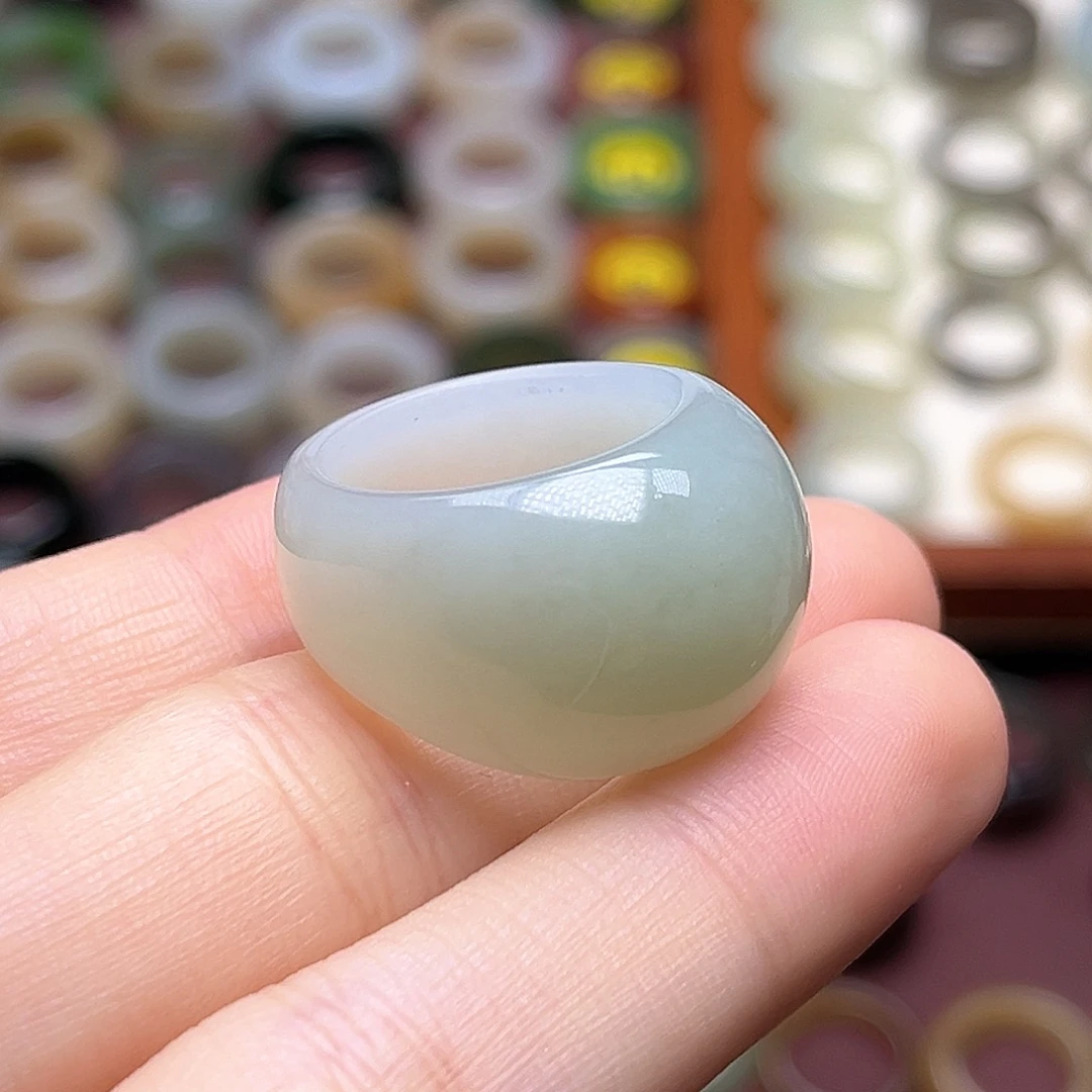 和田玉未镶嵌戒指17.4奶绿馒头