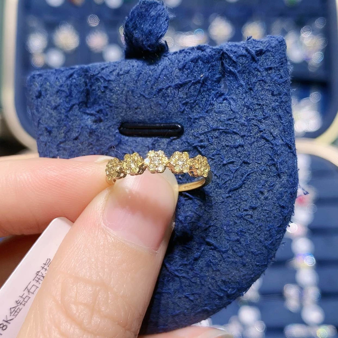 【闪购商品】18K金镶嵌戒托钻石黄钻花朵排戒