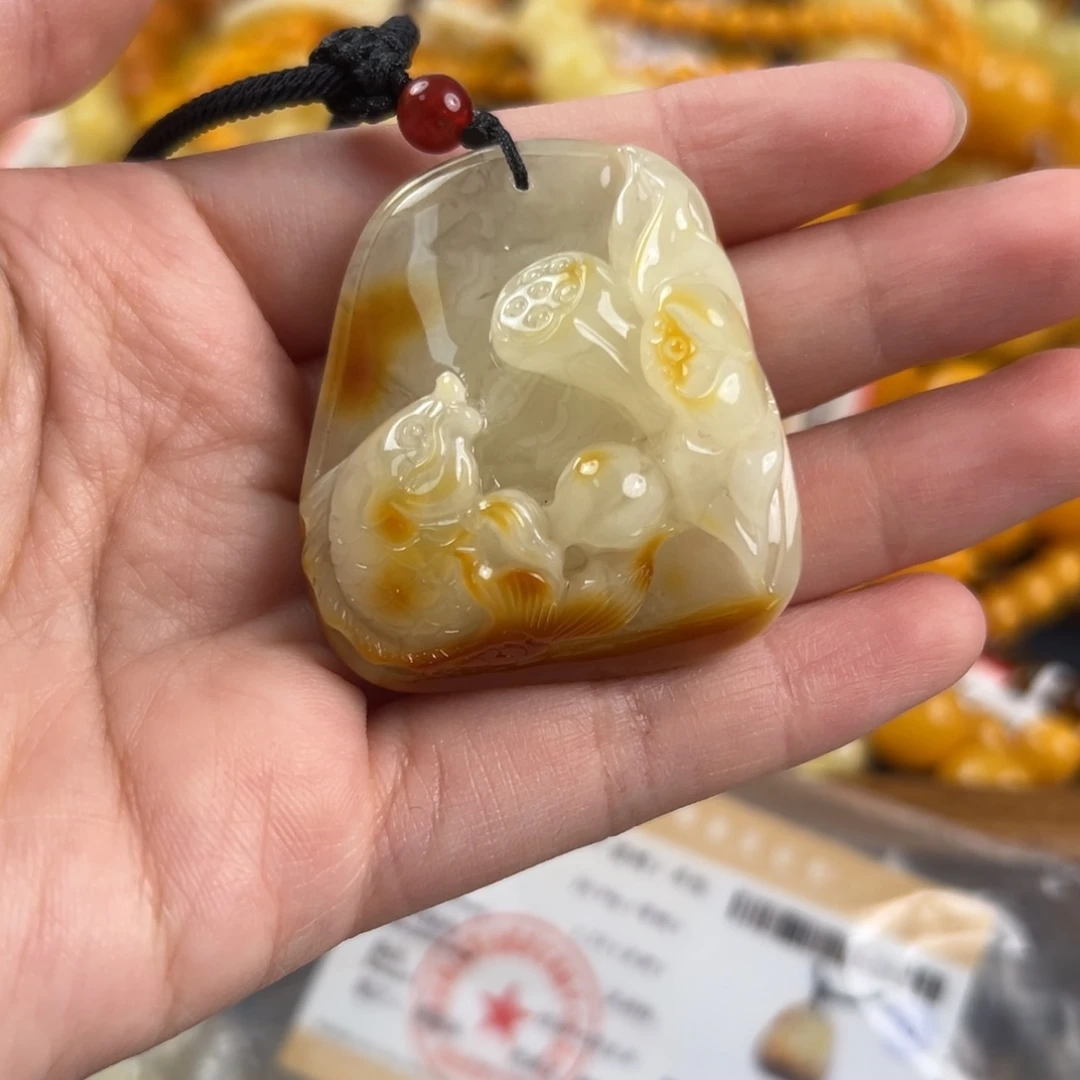 琥珀未镶嵌珠宝奇石