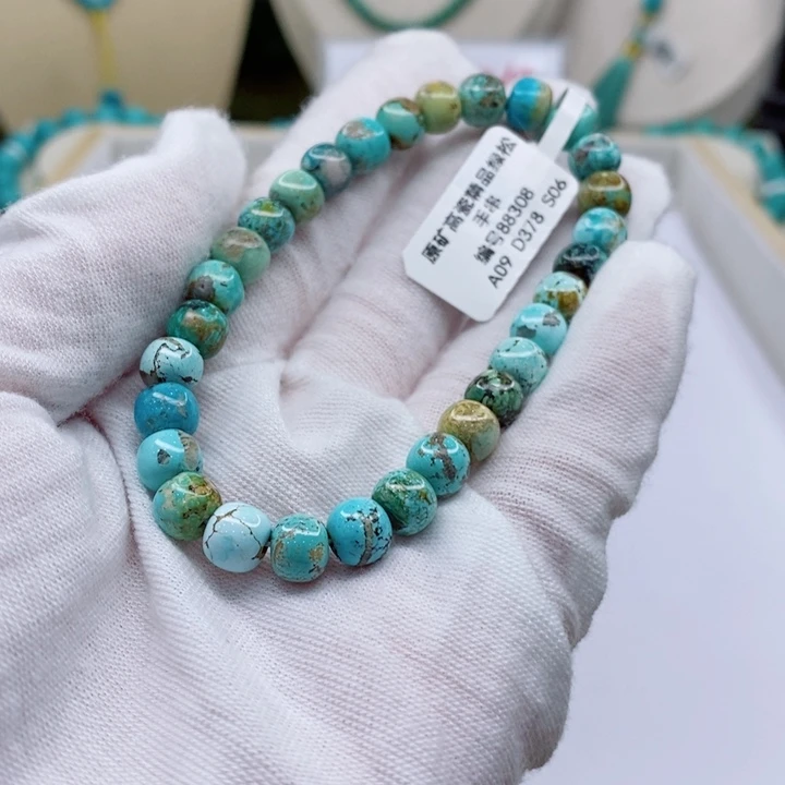 绿松石未镶嵌珠宝奇石