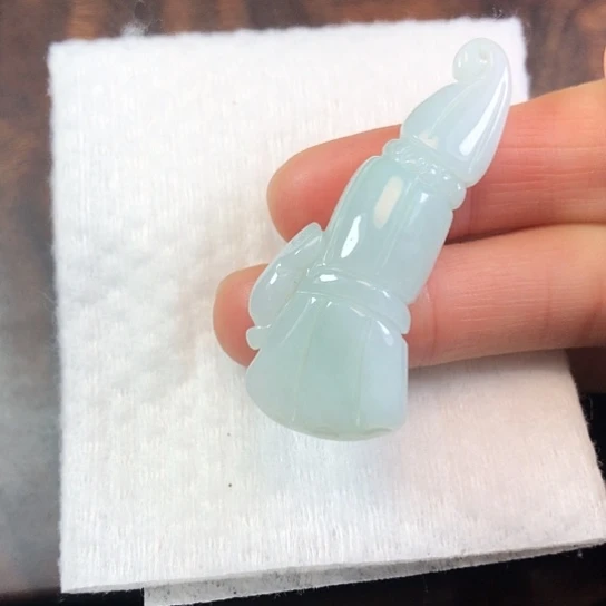 翡翠未镶嵌颈饰缅甸A货，每天下午1点半开播