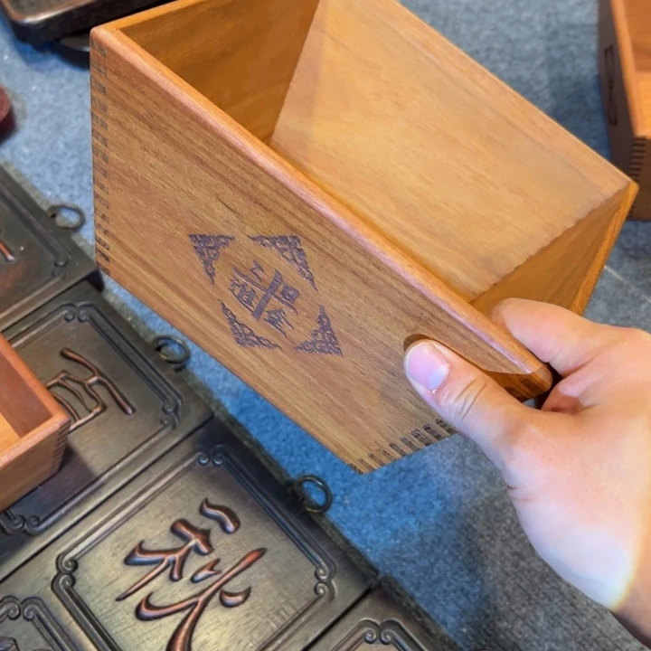 非洲紫檀（红花梨）