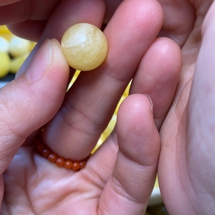 南***門裸石琥珀未镶嵌原矿蜜蜡配饰