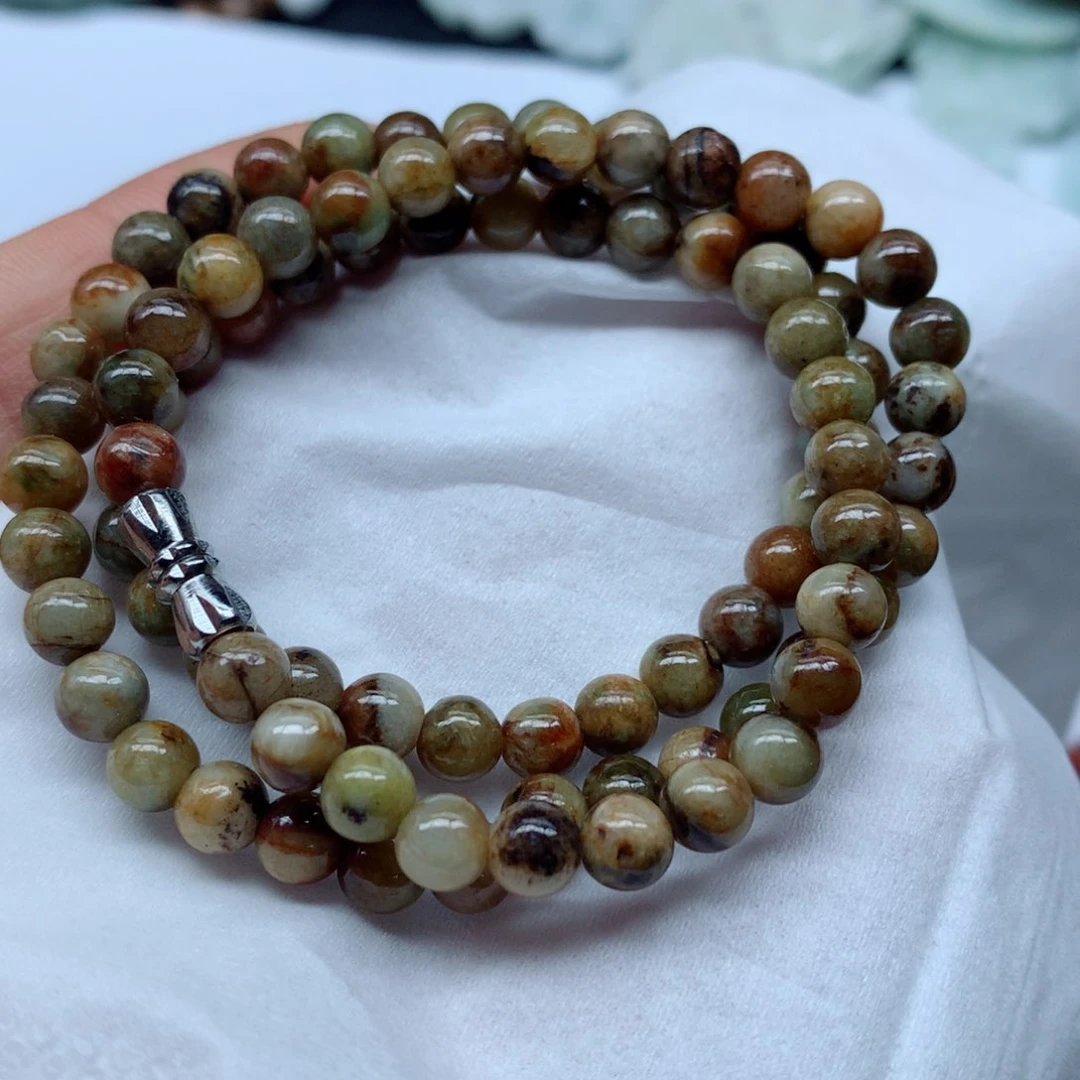 翡翠颈饰未镶嵌手串