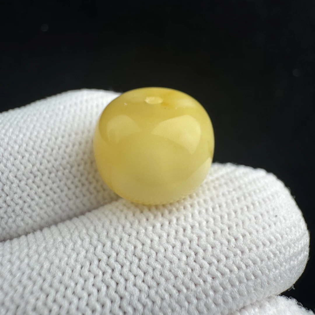 B2962天然俄料蜜蜡 瑕疵特价墩子 13.7*10.9mm支持复检 假一罚四