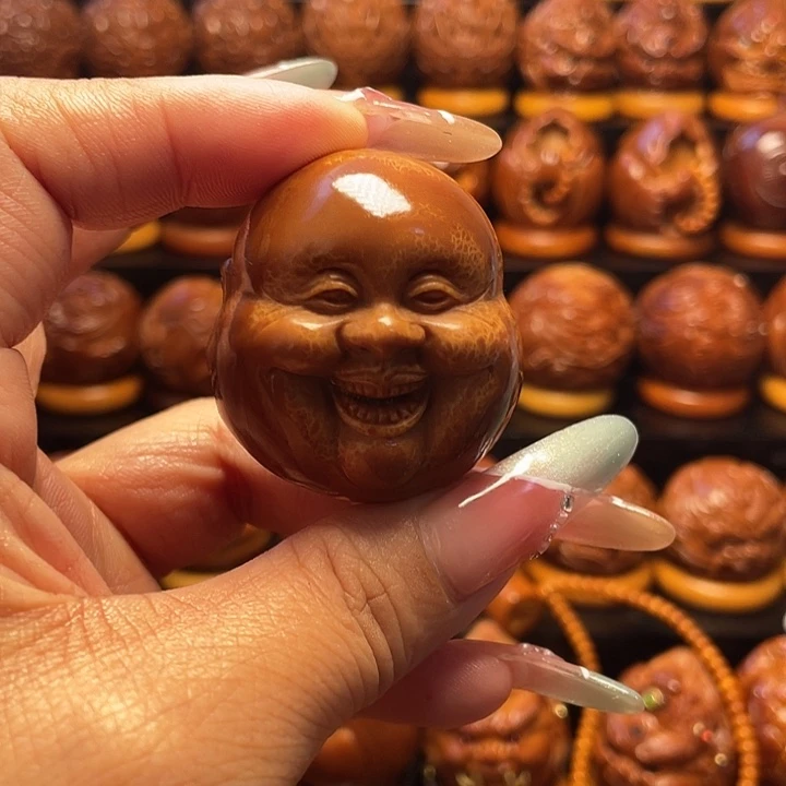 张***荣把件橄榄核橄榄雕刻
