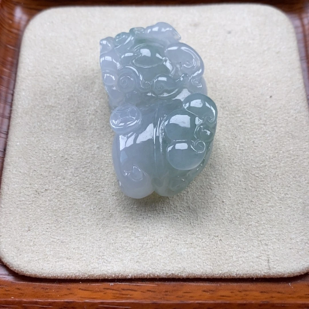 *****翡翠未镶嵌颈饰霸王貔貅吊坠