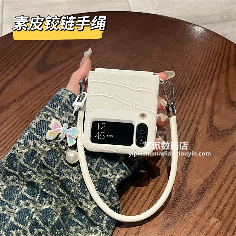 适用三星zflip4手机壳w23flip白鳄鱼纹蝴蝶结挂绳zflip3全包铰链