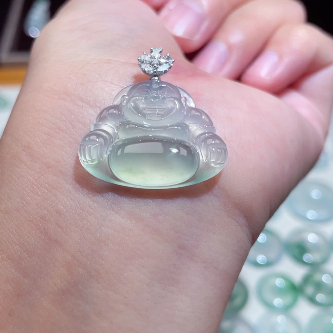 颈饰18K金镶嵌翡翠佛公