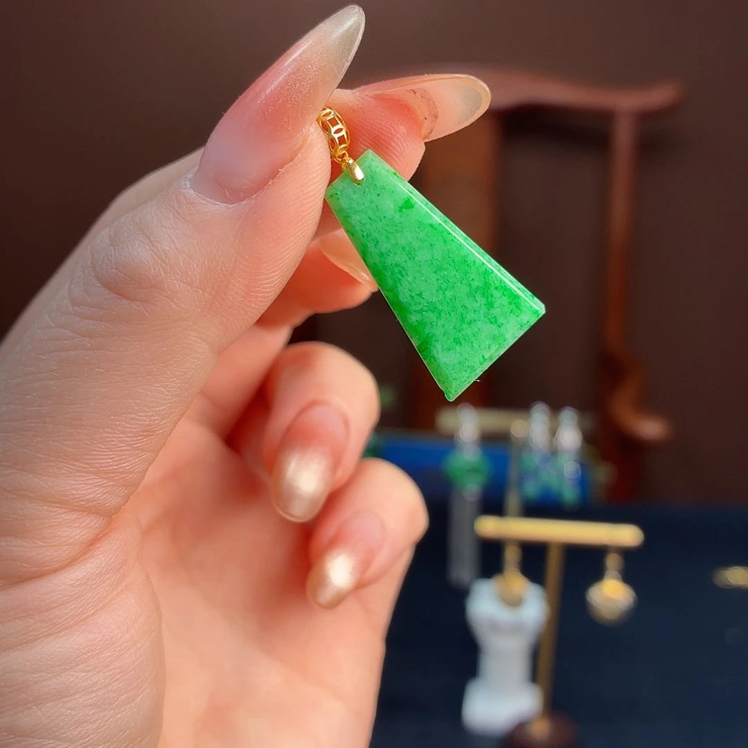 富***儿翡翠18K金镶嵌颈饰吊坠