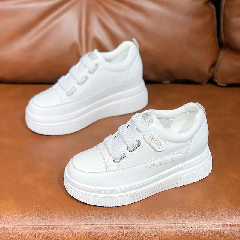 内增高7cm小白鞋女2025春季新款百搭轻便显瘦魔术贴运动休闲板鞋