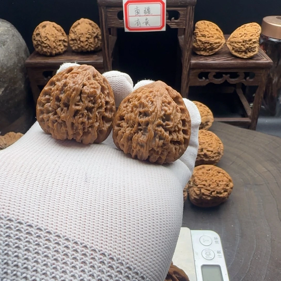 文玩核桃吊坠过*卒41三角