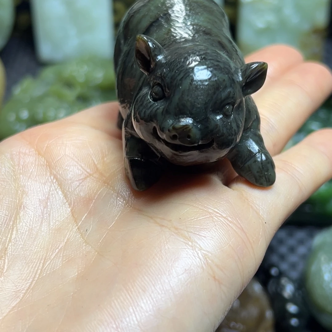 和田玉未镶嵌把件