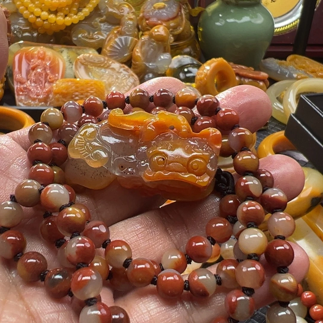 石英质玉未镶嵌颈饰
