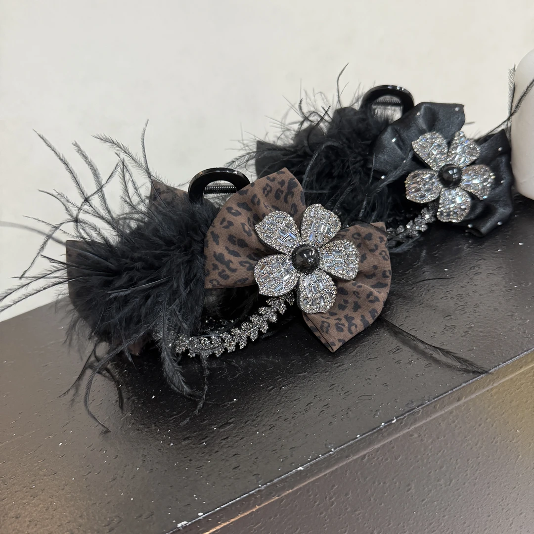 花朵羽毛高级感抓夹双色百搭流苏精致感轻奢百搭鲨鱼夹时尚发饰