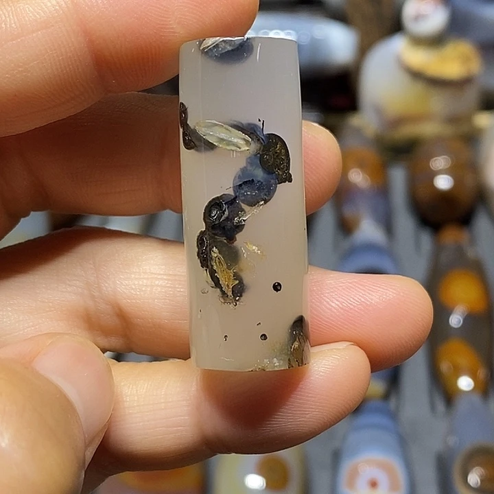 玛瑙/玉髓颈饰未镶嵌