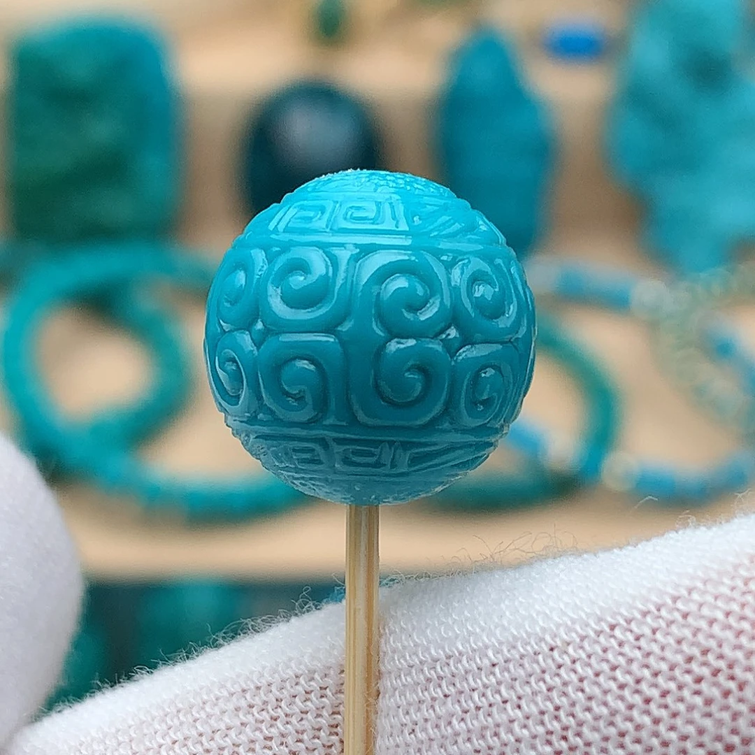 绿松石未镶嵌颈饰