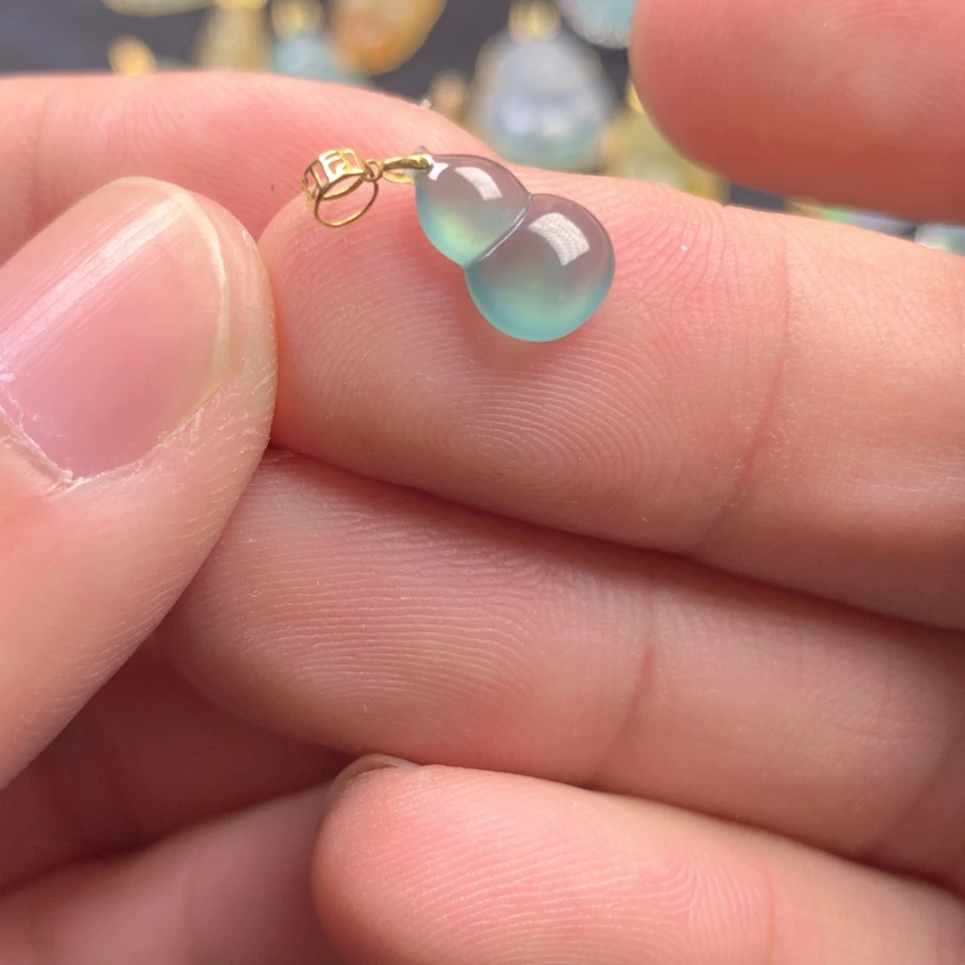 【闪购商品】颈饰18K金镶嵌翡翠翡翠