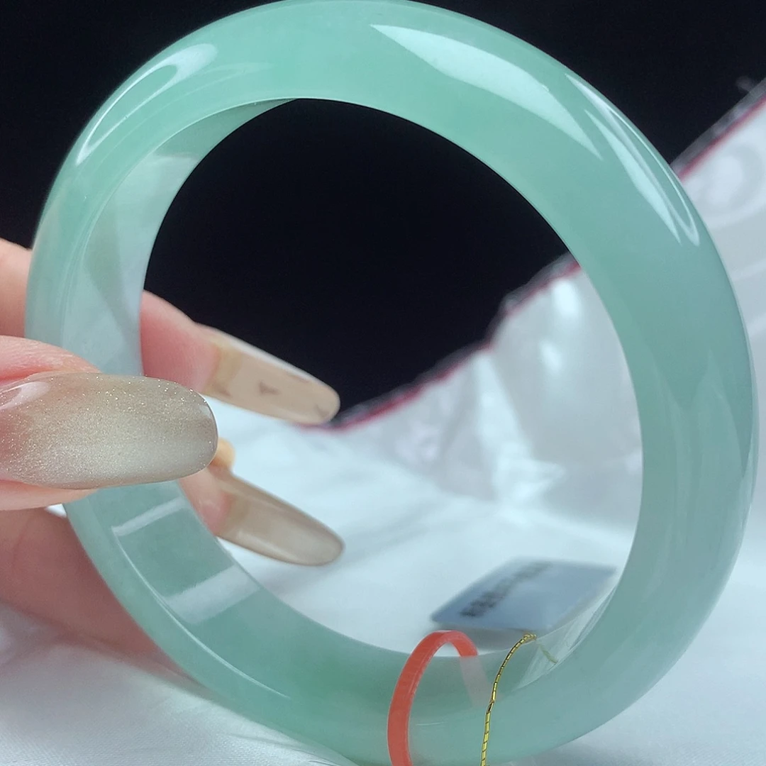 翡翠手镯未镶嵌56圈3249