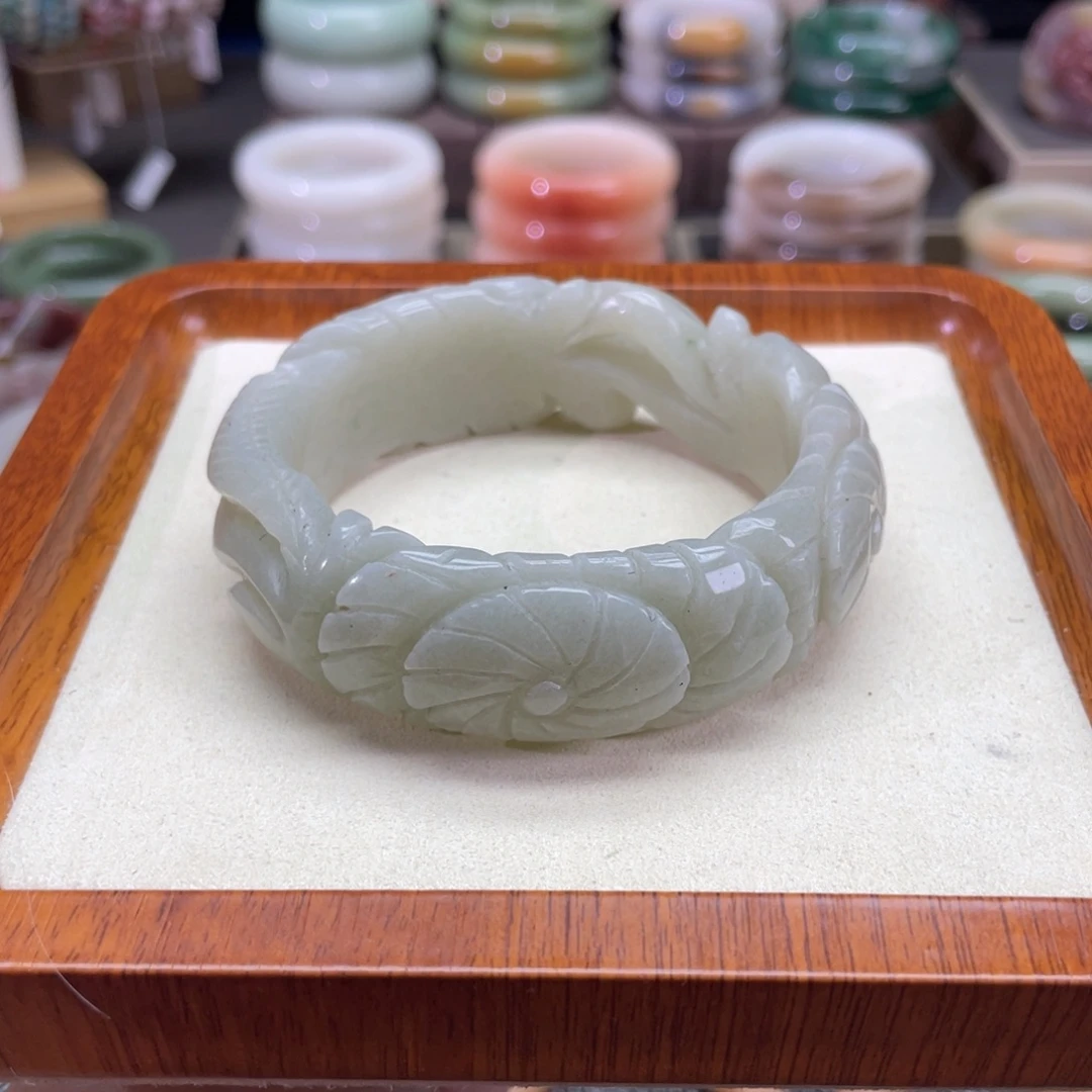 石英质玉未镶嵌手镯