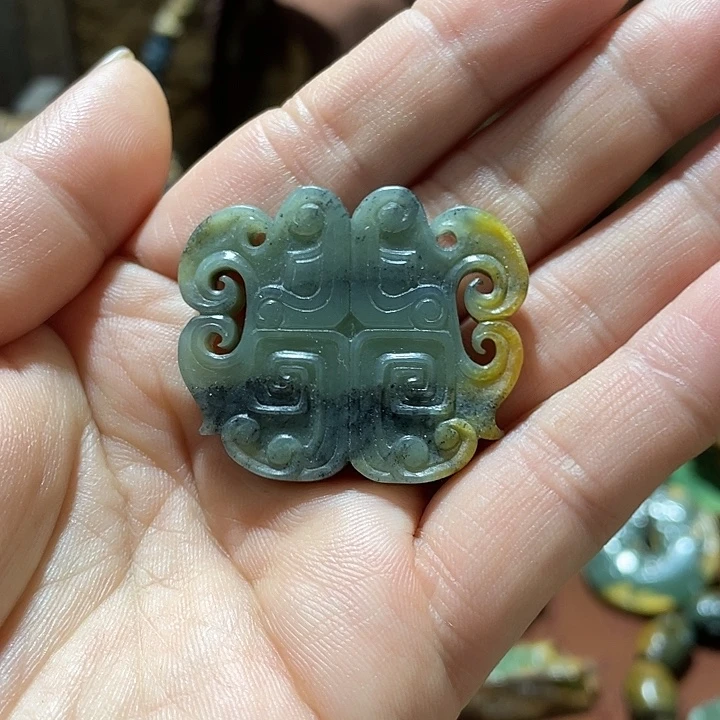 岫岩河磨玉（透闪石质玉）未镶嵌挂件