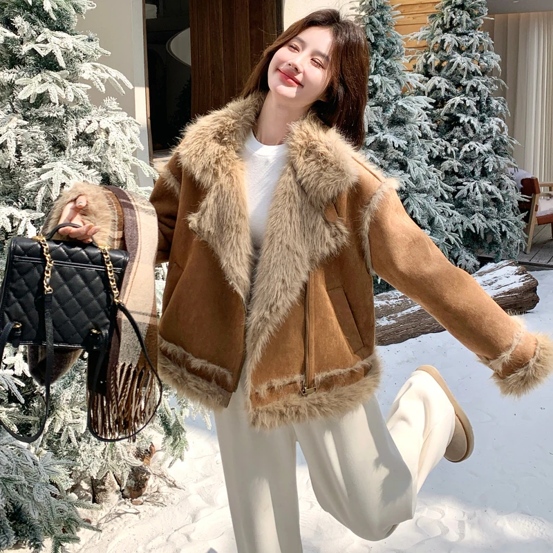 咖色短款小香风皮毛一体外套2025新款女冬毛绒翻领加厚夹克棉服衣