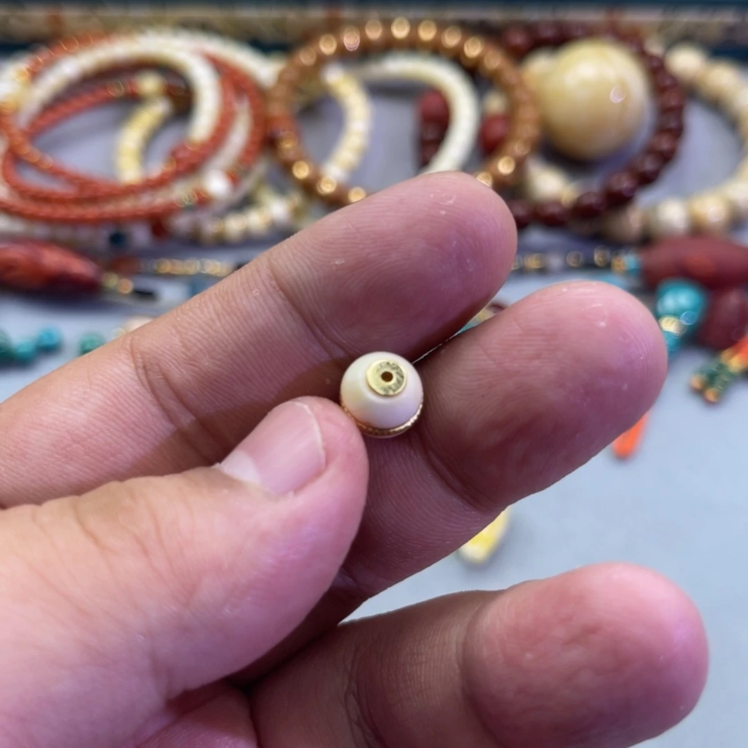 琥珀未镶嵌珠宝奇石7