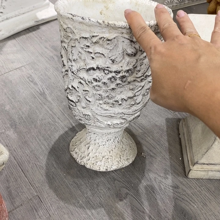 复古风格618191919191919花盆