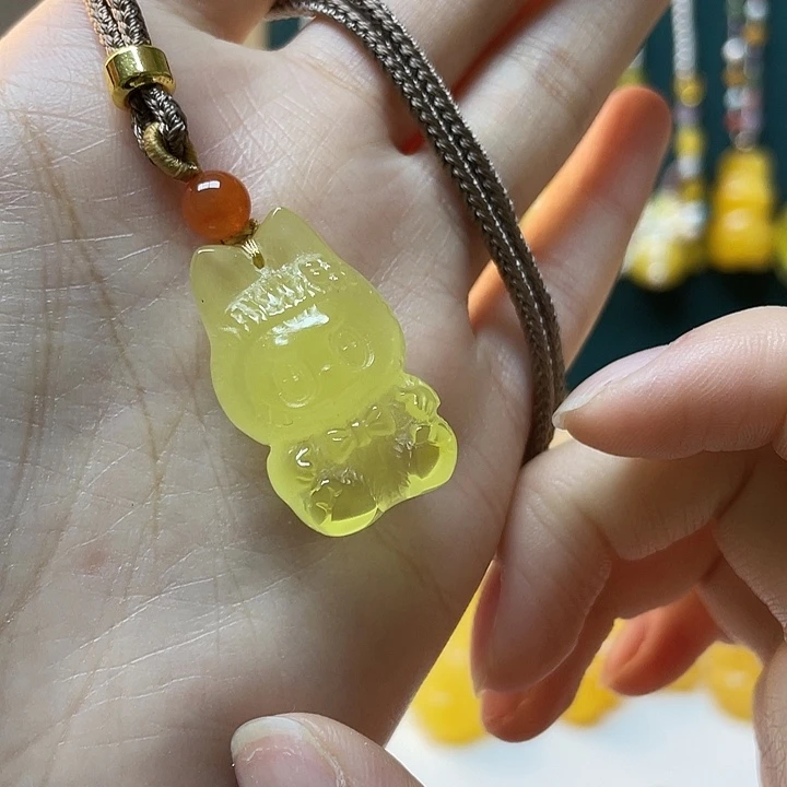 蜜蜡未镶嵌裸石吊坠