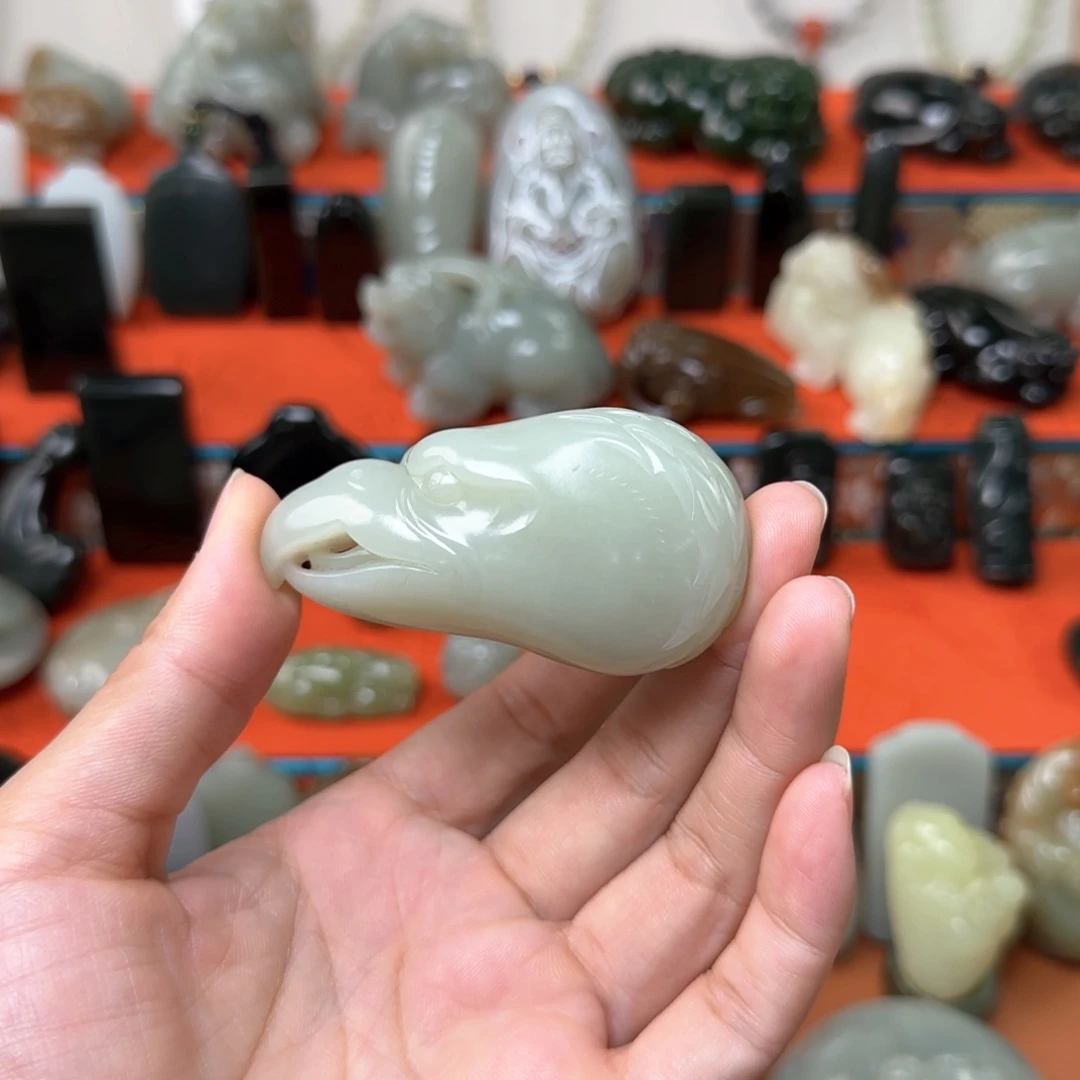 未镶嵌和田玉（糖玉）把件