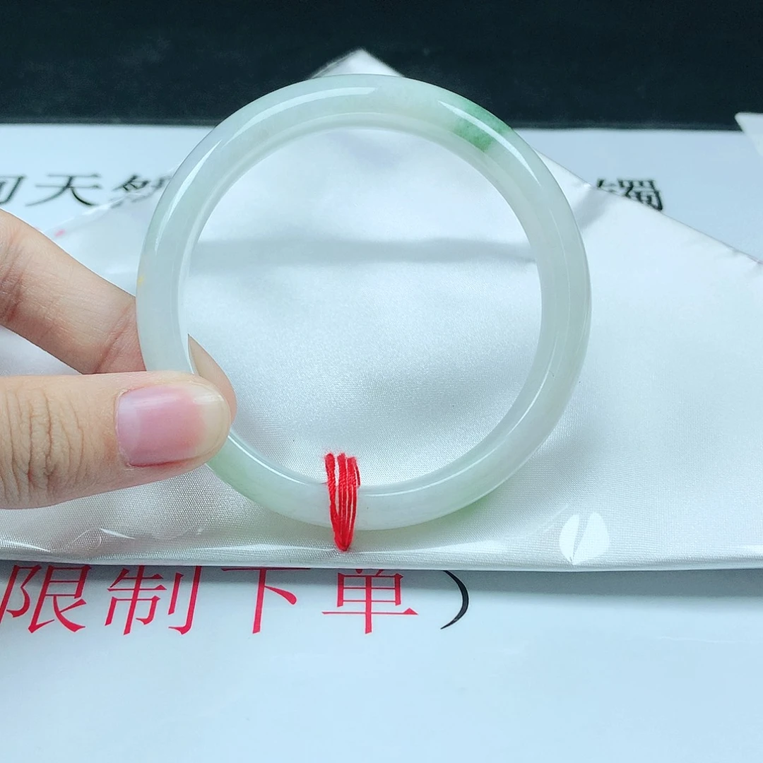 翡翠手镯未镶嵌331正