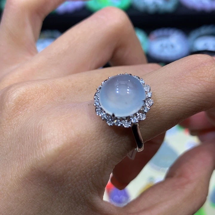 翡翠18K金镶嵌颈饰翡翠