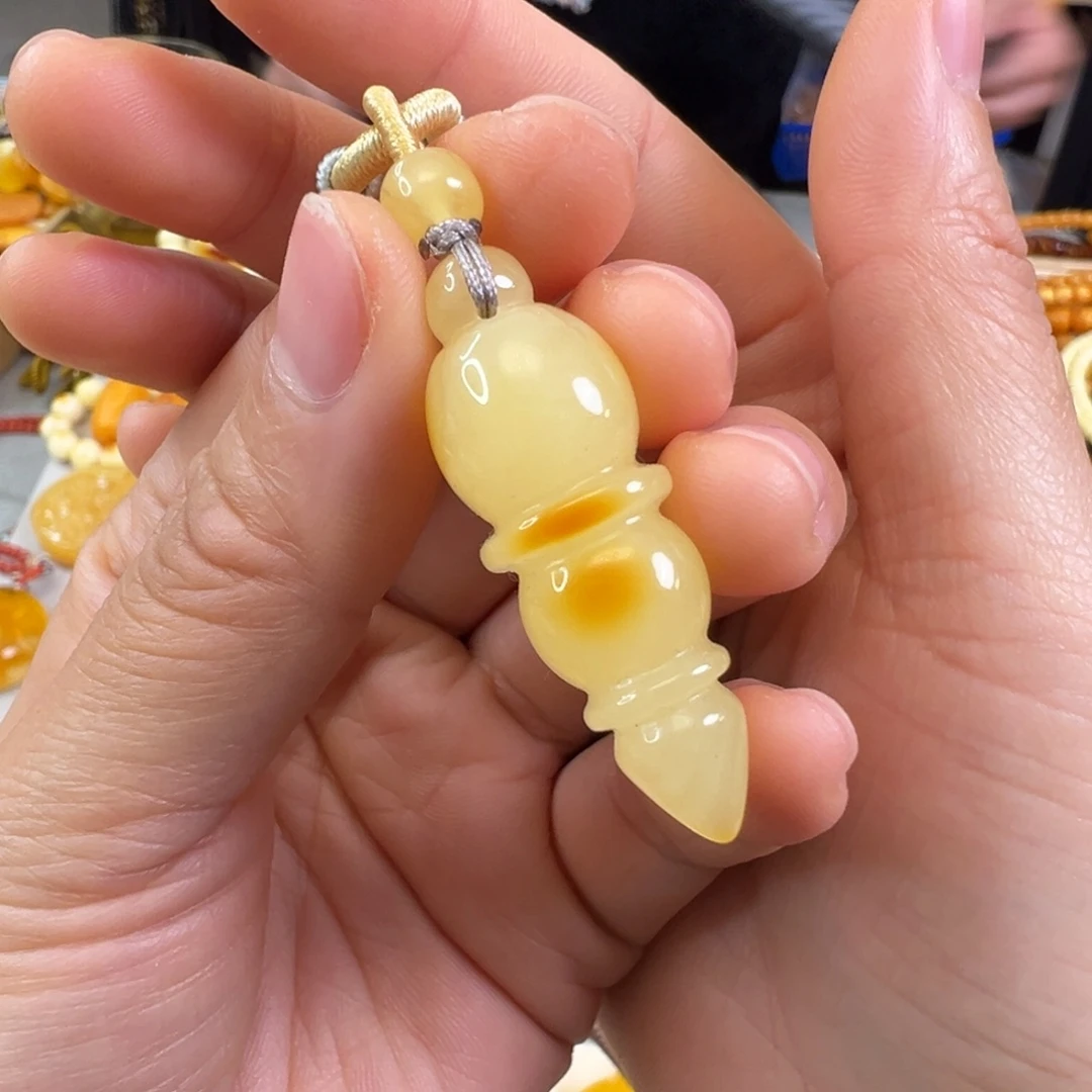 蜜蜡裸石未镶嵌蜜蜡