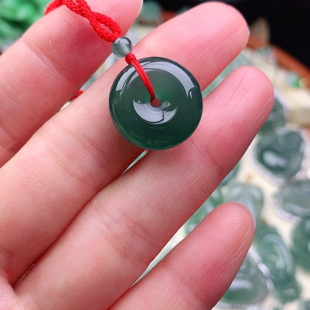 颈饰未镶嵌翡翠吊坠
