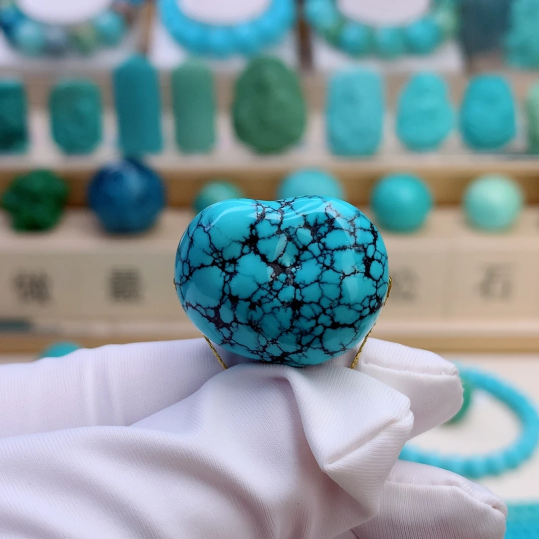 绿松石未镶嵌挂件