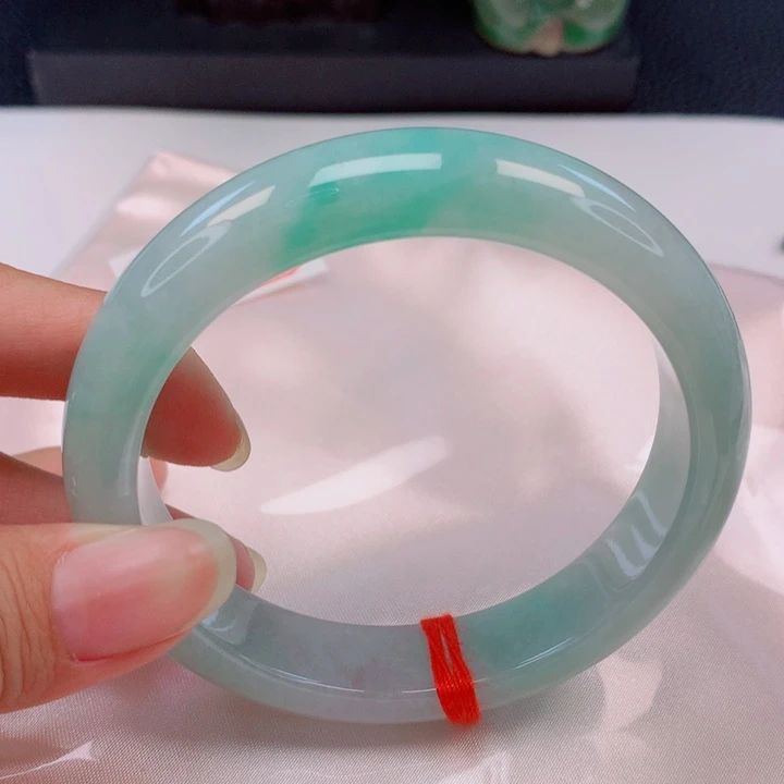 翡翠未镶嵌手镯60圈