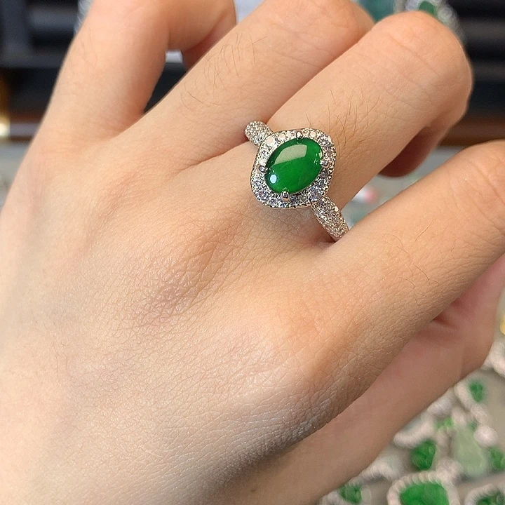 翡翠未镶嵌戒指戒指